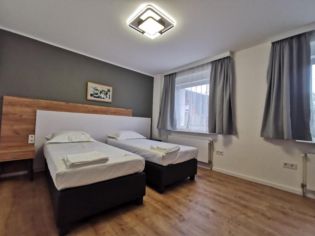 Home Inn Hotel Dormagen Room photo