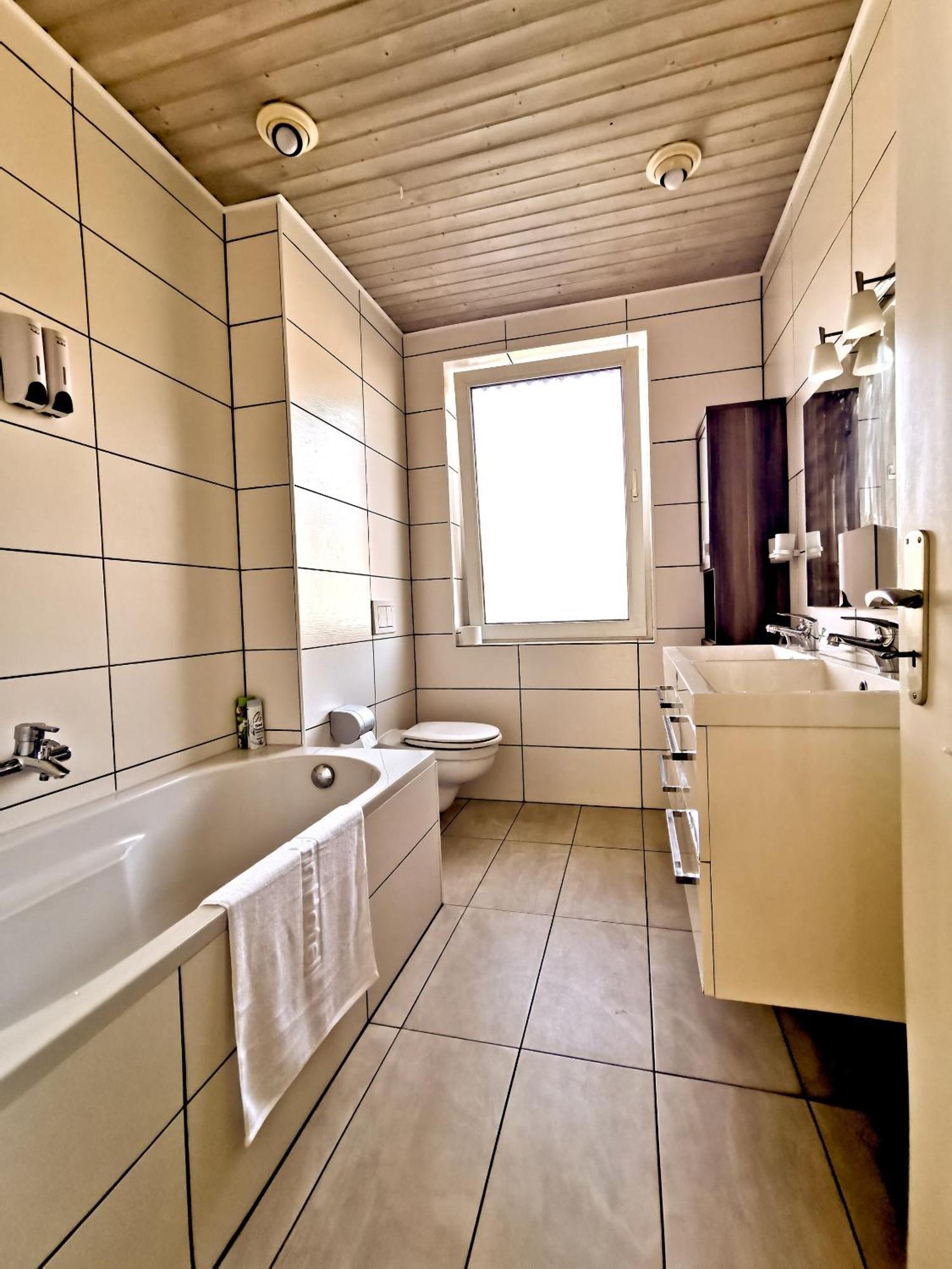 Home Inn Hotel Dormagen Room photo