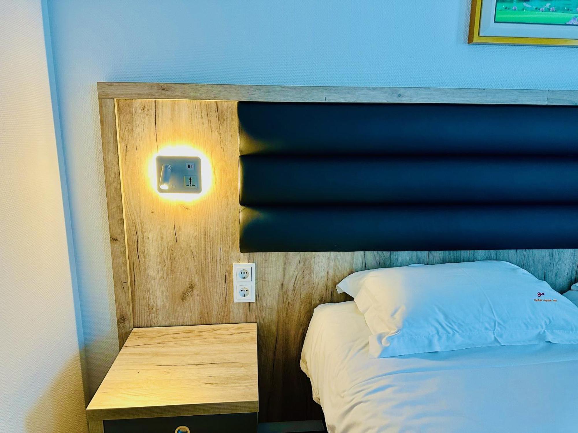 Home Inn Hotel Dormagen Room photo
